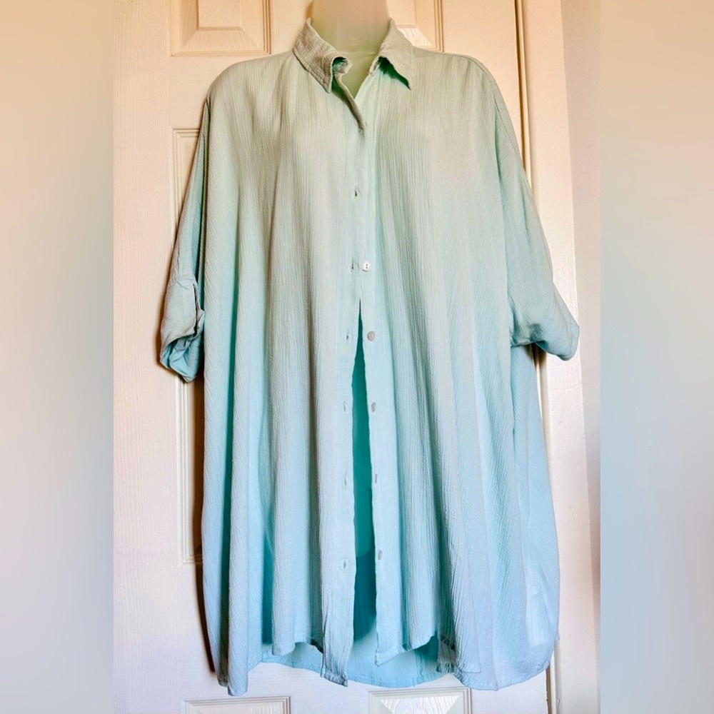 NWT Bollabong Light Blue Oversized Button-Up Shirt